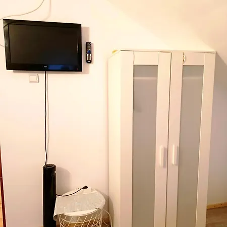 Gazde/Camere de închiriat Casa Naomi