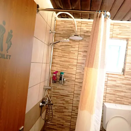 Casa Naomi Gazde/Camere de închiriat Eforie Nord